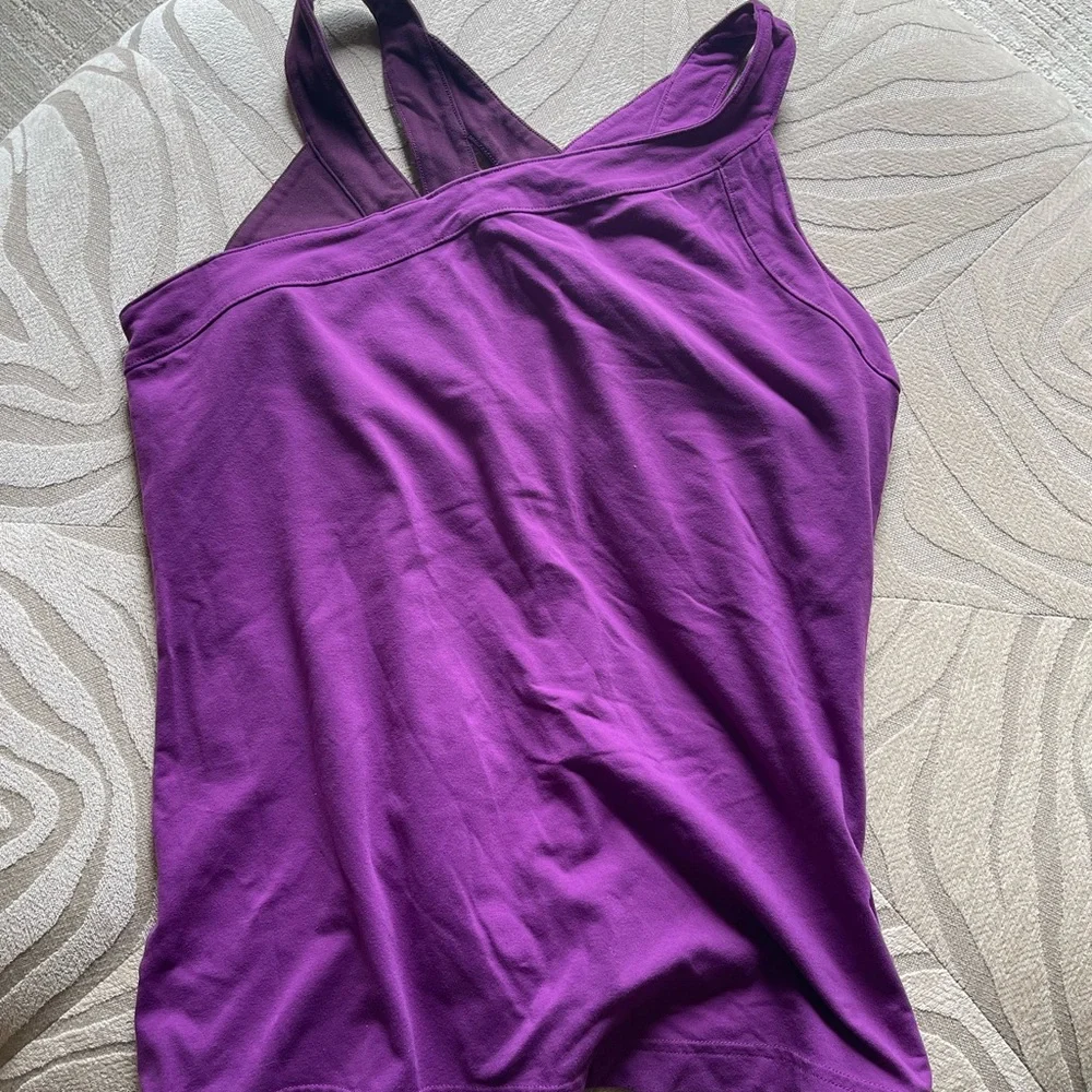 Lucy Workout Top - Picture 2 of 6